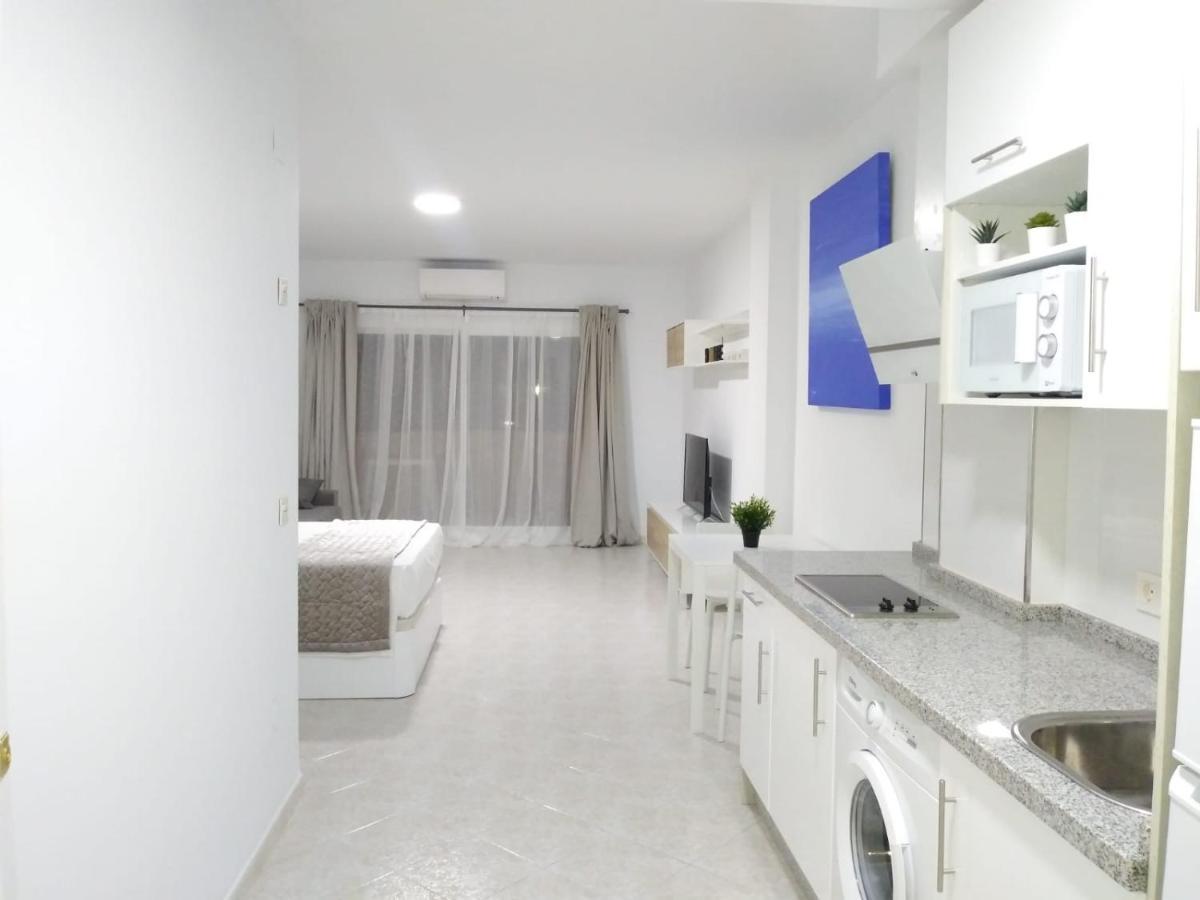 Benalsuite Estudio, Piscina Y Playa En Benalbeach, Benalmádena Eksteriør billede