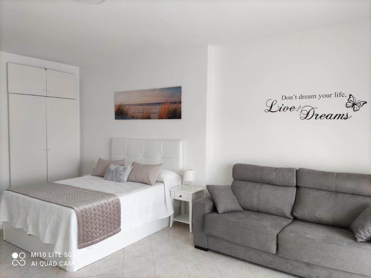 Benalsuite Estudio, Piscina Y Playa En Benalbeach, Benalmádena Eksteriør billede